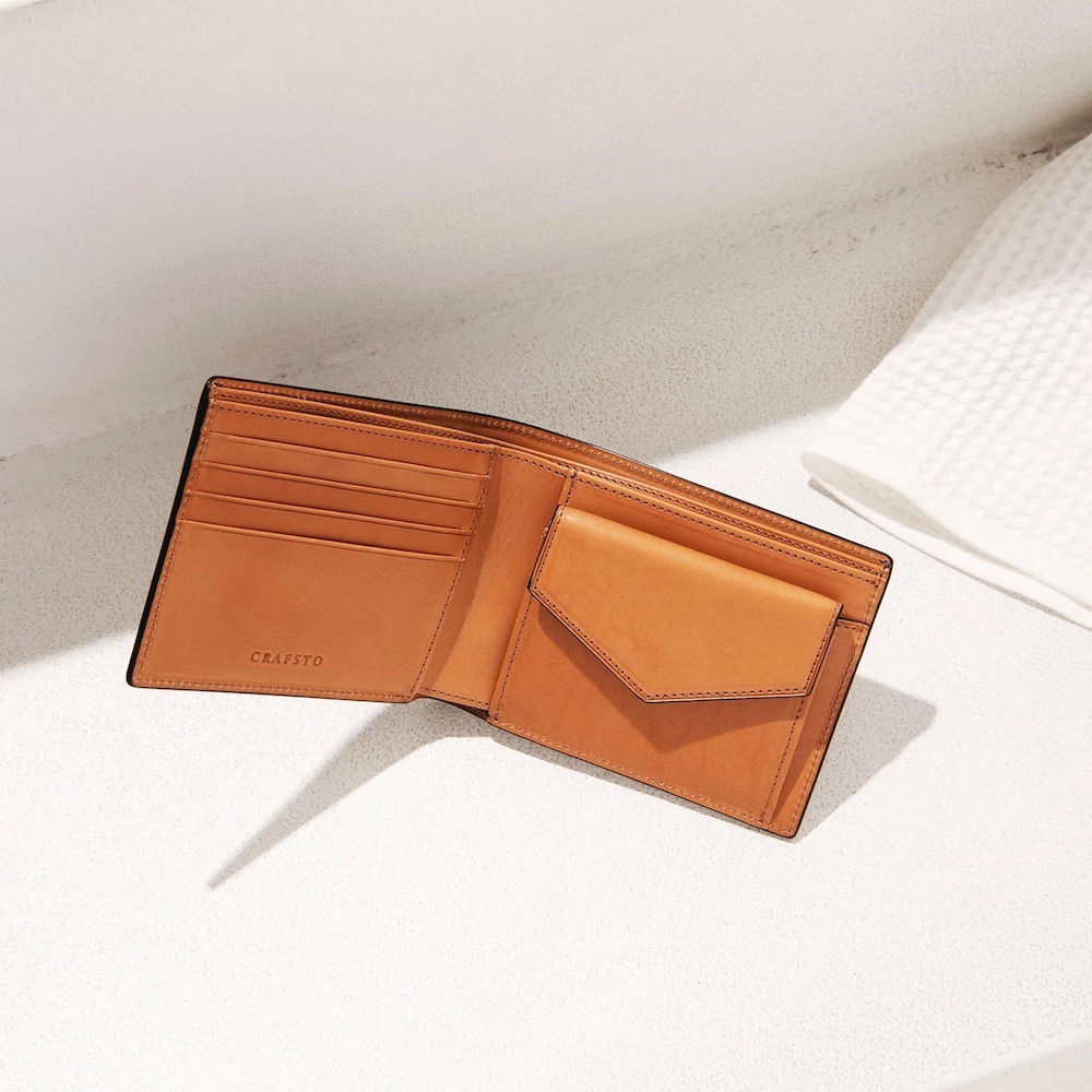 CRAFSTO（クラフスト）のブライドルレザー二つ折り財布の内装