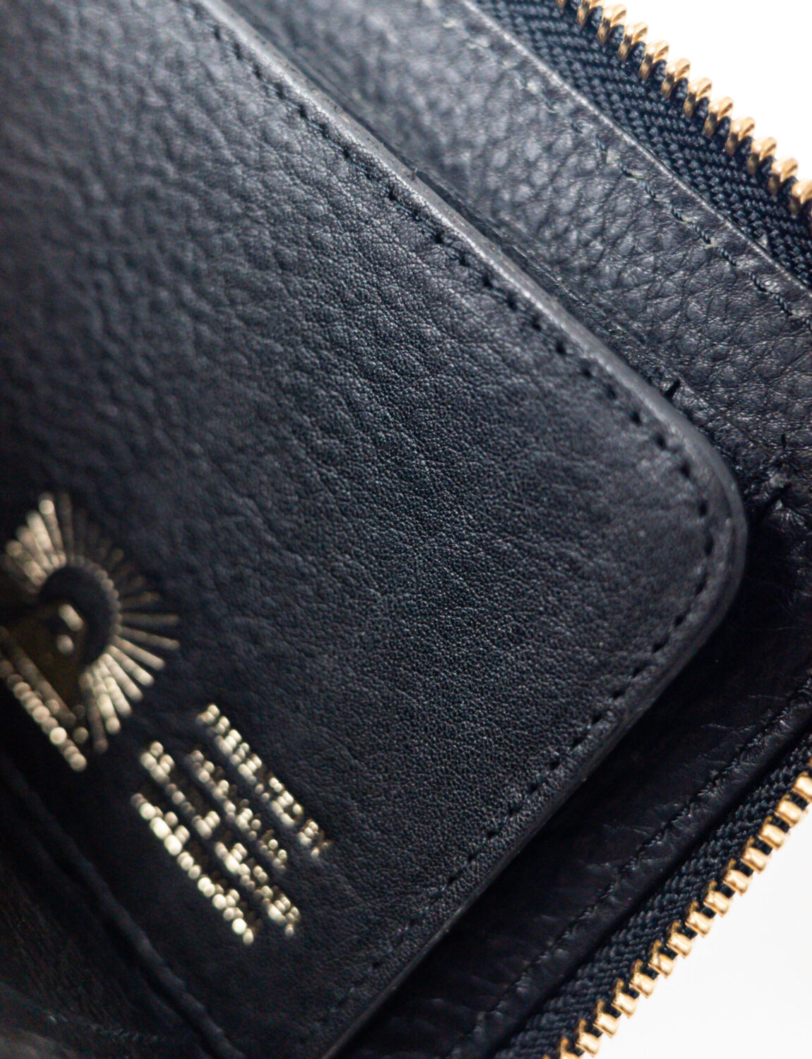 JAPAN FACTORY（ジャパンファクトリー）栃木レザー 小さい長財布「TIDY2.0」L字ファスナー 長財布の内装の革の質感