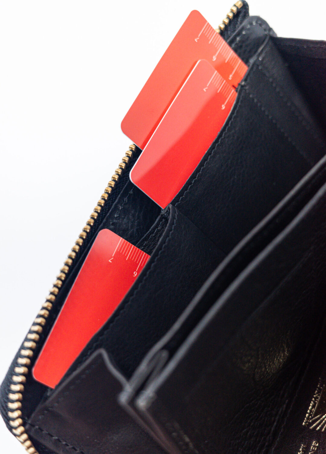 JAPAN FACTORY（ジャパンファクトリー）栃木レザー 小さい長財布「TIDY2.0」L字ファスナー 長財布のカードポケット1